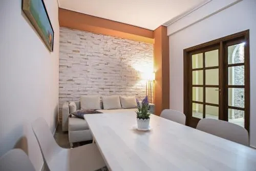 Paradise Apartment in Peiraiki - Image 1