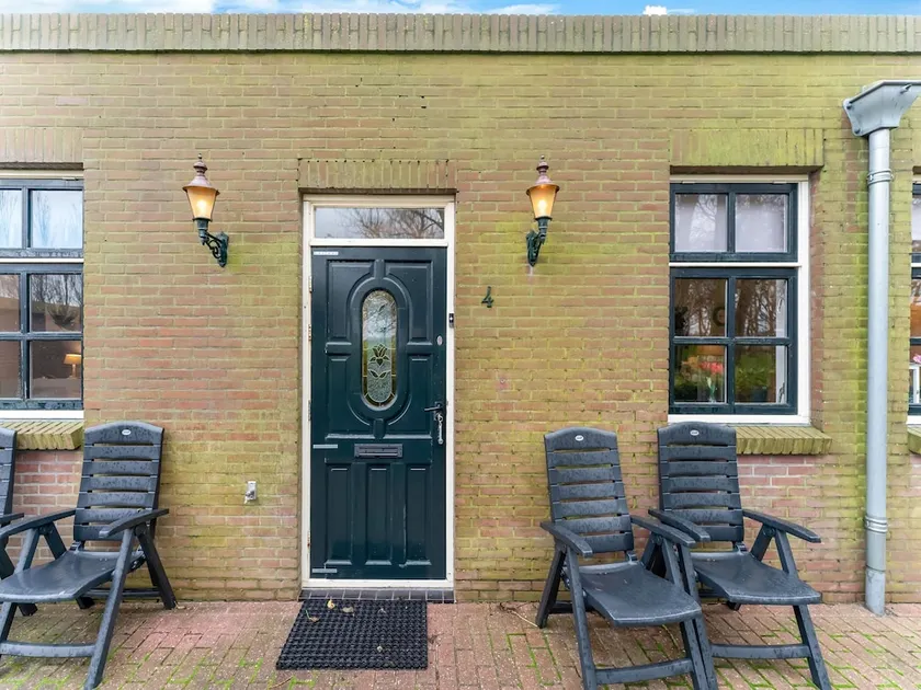 Beautiful Apartment In Sint Maartensbrug With Garden - Image 1
