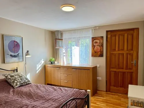 Little house - Image 1