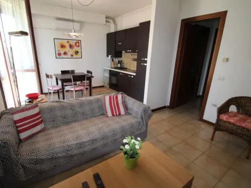 Sunset Hotel - Image 1