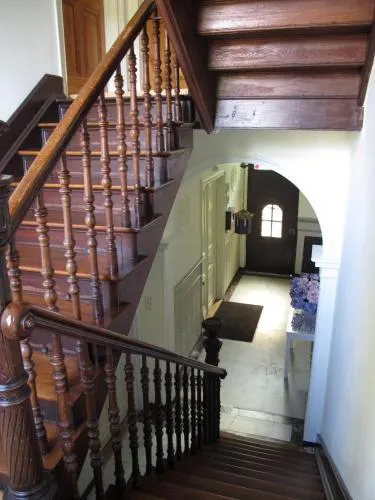 Bed And Breakfast Allure - Image 1