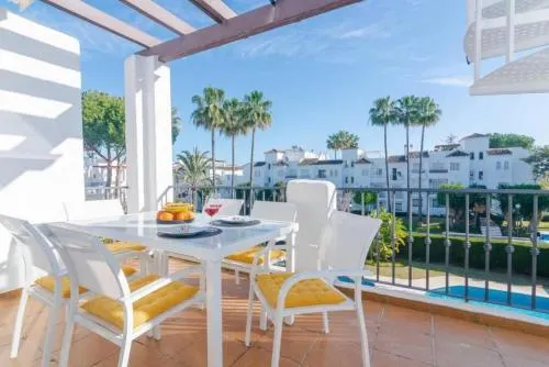11226 - Modern beach side duplex penthouse. - Image 1