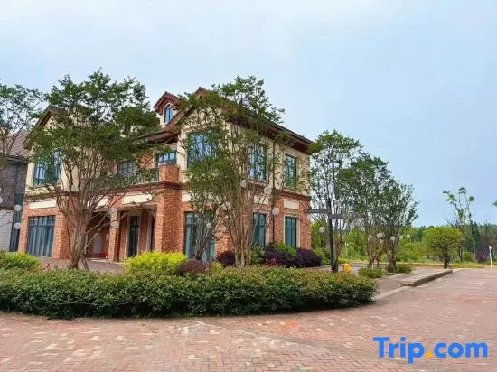 Longhu Inn - Image 1