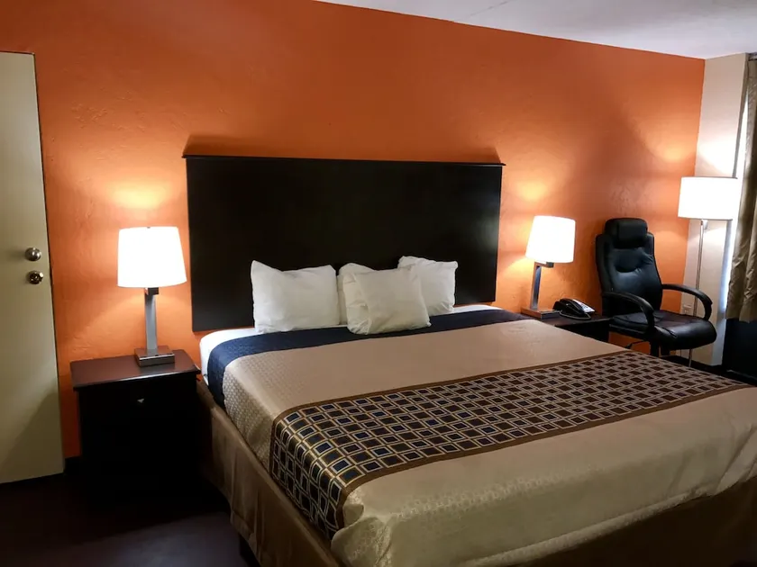 American Inn Anniston - Image 1