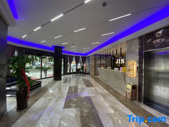 Gold Medal Hotel - Image 1