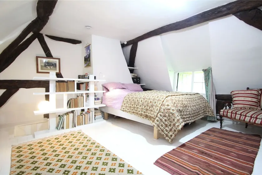 Grade II Listed Quaint Cottage in Berkswell - Image 1