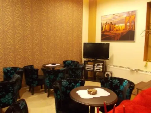 Hotel Colors - Image 1