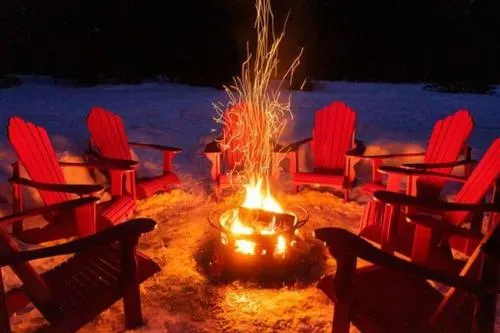 Private 5 BR Muskoka Cottage Firepit+BBQ+Wi-Fi - Image 1