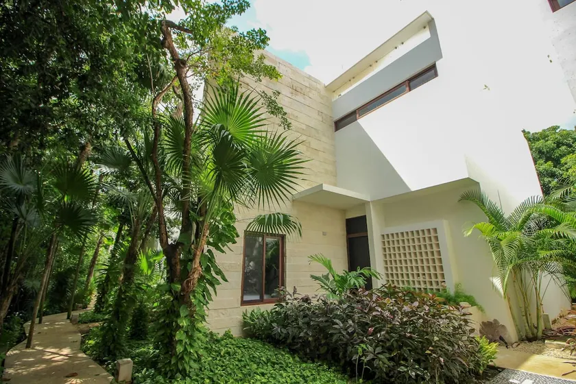 Ocean View Residence - Image 1