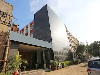 Hotel Almati - Image 1