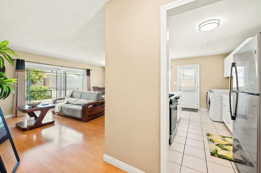 Cozy Getaway Bright, Clean & Fully Equipped - Image 1