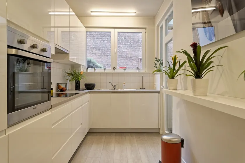 Top located cozy apartments next to KMSKA - Image 1