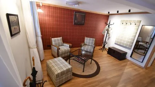 Tweed house - Image 1