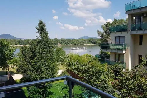 Danube Dream Superb view & garage - Image 1