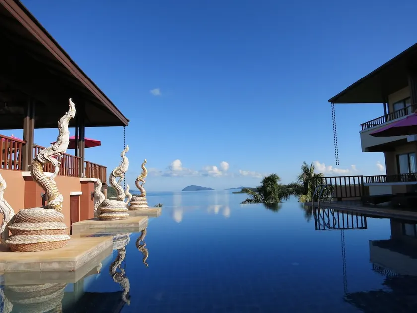 Monkey Island Resort - Image 1