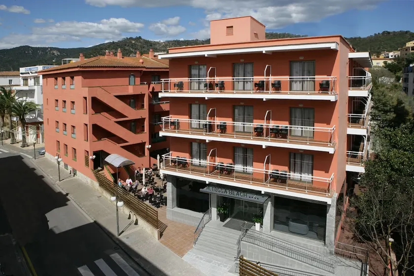 Hotel Tossa Center - Image 1