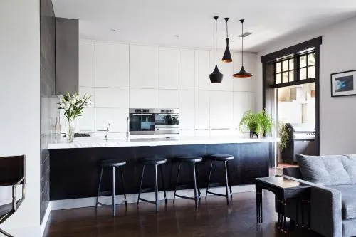 St Kilda Beachfront Penthouse - Image 1