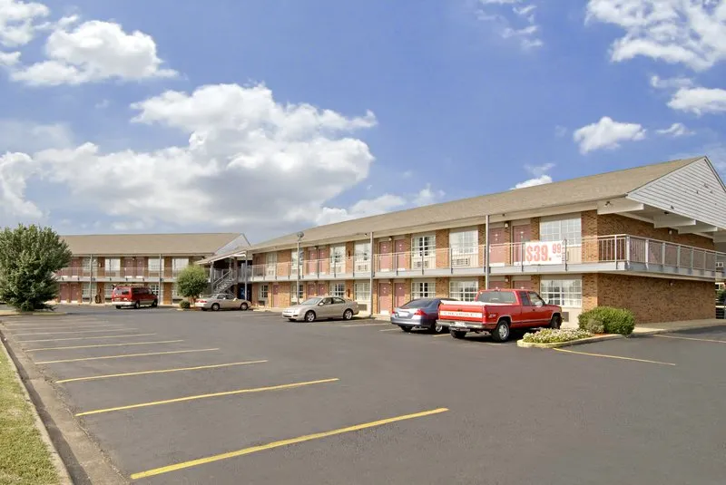 Americas Best Value Inn Jonesboro - Image 1