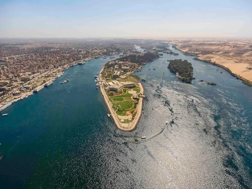 Mövenpick Resort Aswan - Image 1