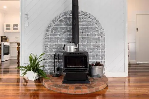 The Cottage on Lamington - Image 1