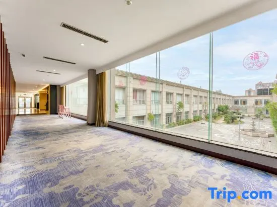 Qiaodu Hotel (Jiangmen Light Rail Station) - Image 1