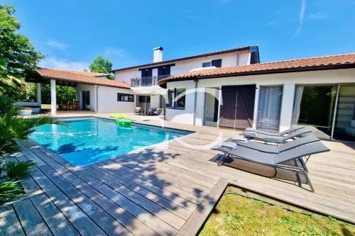 Easy Clés- Lovely Villa with Heated Pool - Image 1