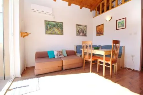 Apartment Smokvina P - Image 1