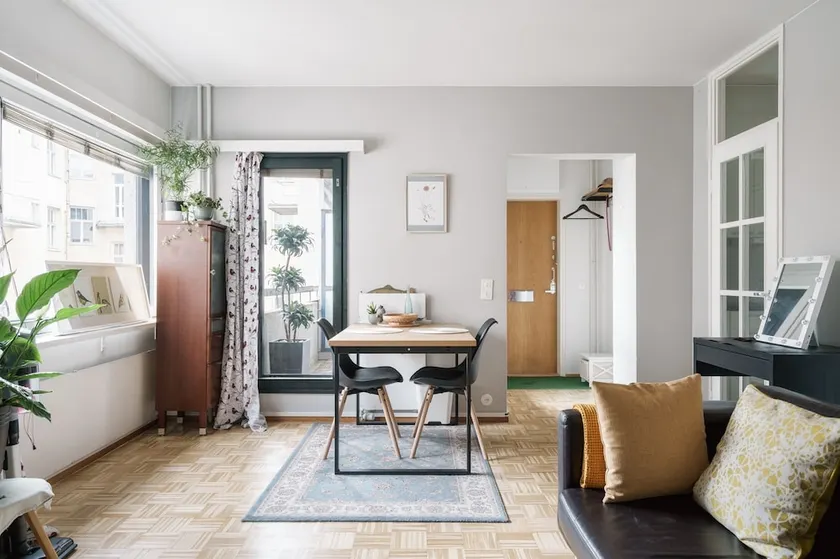 Bright Studio Apt. with Balcony in Centre of Helsinki - Image 1