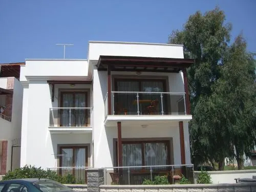 Oasis Apart - Image 1