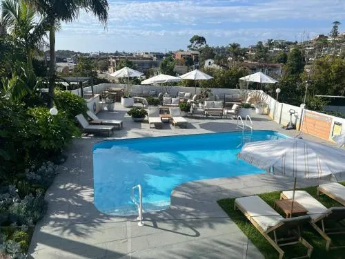 South Seas Motel - Image 1