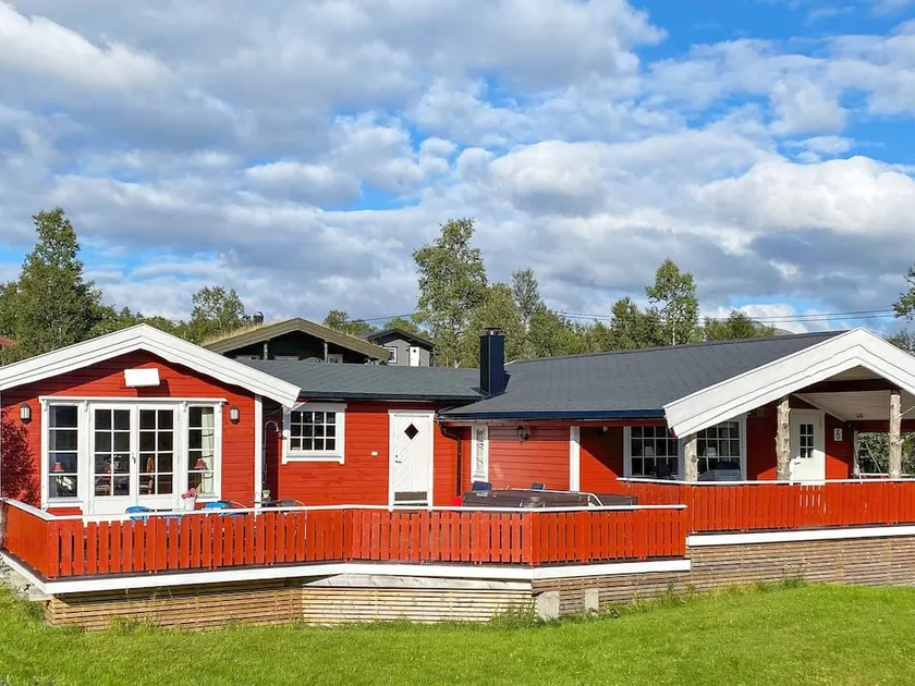 9 Person Holiday Home in Gratangen - Image 1