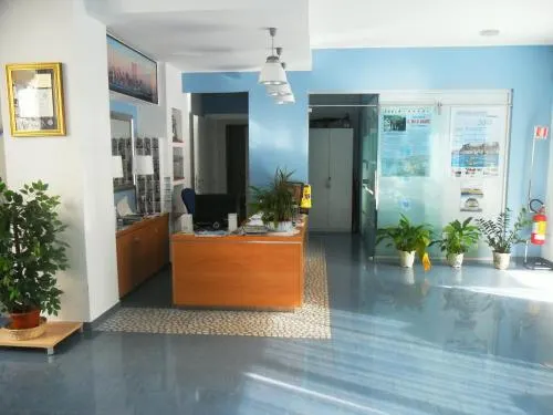 Hotel Rock Garden - Image 1