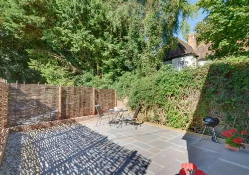 Rose Cottage - Image 1