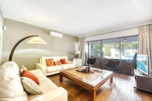 1102 Villa With Pool lounge Bbq direkt In Marbella - Image 1