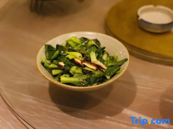 Shurentang Boutique Guesthouse - Image 1
