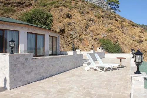 Changa Hotel - Image 1