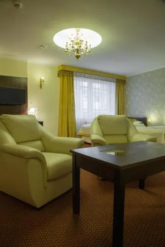 Hotel Ostrawa - Image 1