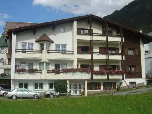Gidis Hof - Image 1