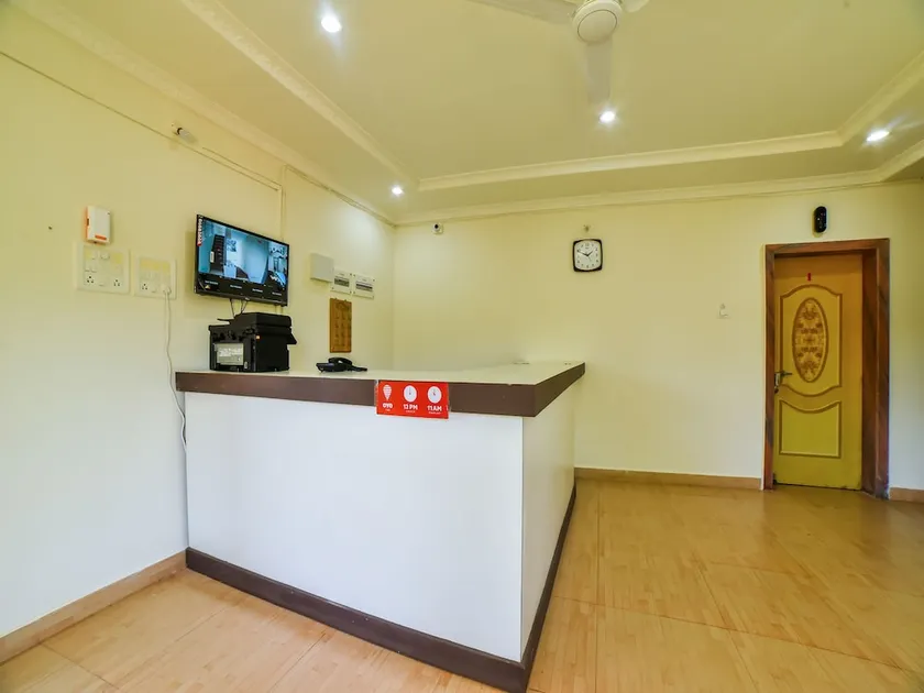 Hotel Empire - Image 1