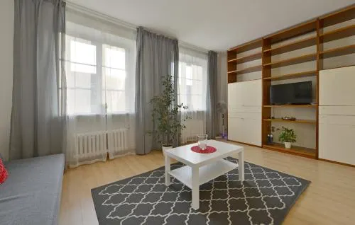 Town Hall Apartment - Image 1