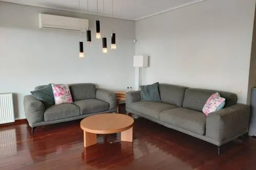 Luxury beachfront 3 bedroom apartment in Kavouri beach, Athens - Image 1
