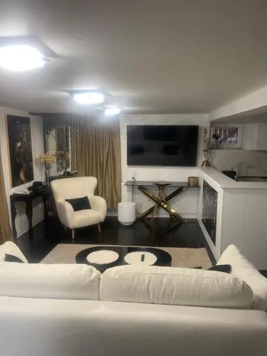 Hotel Jolie Apartments - Image 1