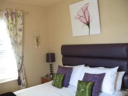 Beach Cove Lodge - Image 1