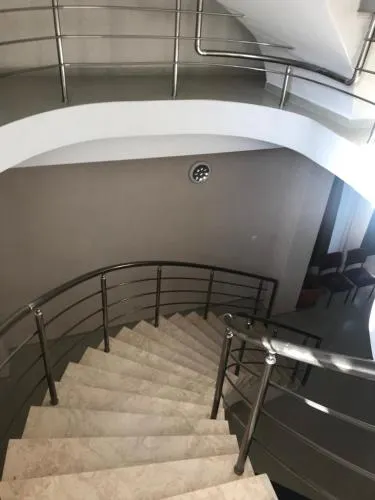 Kmg Hotel - Image 1