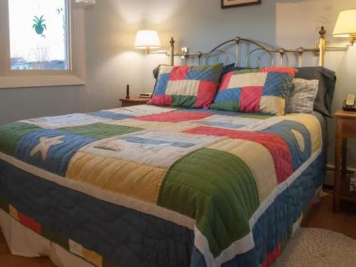 Suncatcher Bed & Breakfast - Image 1