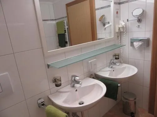 Pension Waldesruh - Image 1