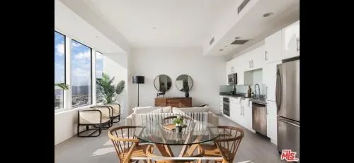 Skybox Penthouse - Image 1