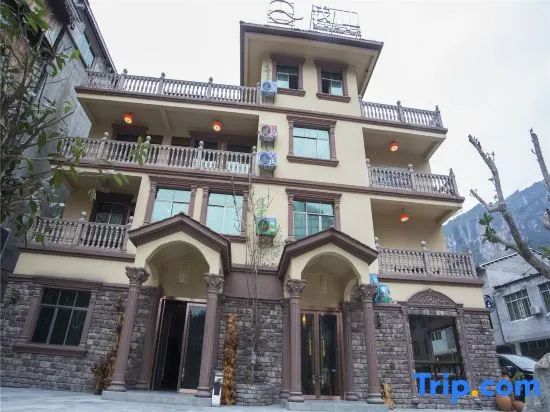 QSHAN GALLERY HOTEL - Image 1