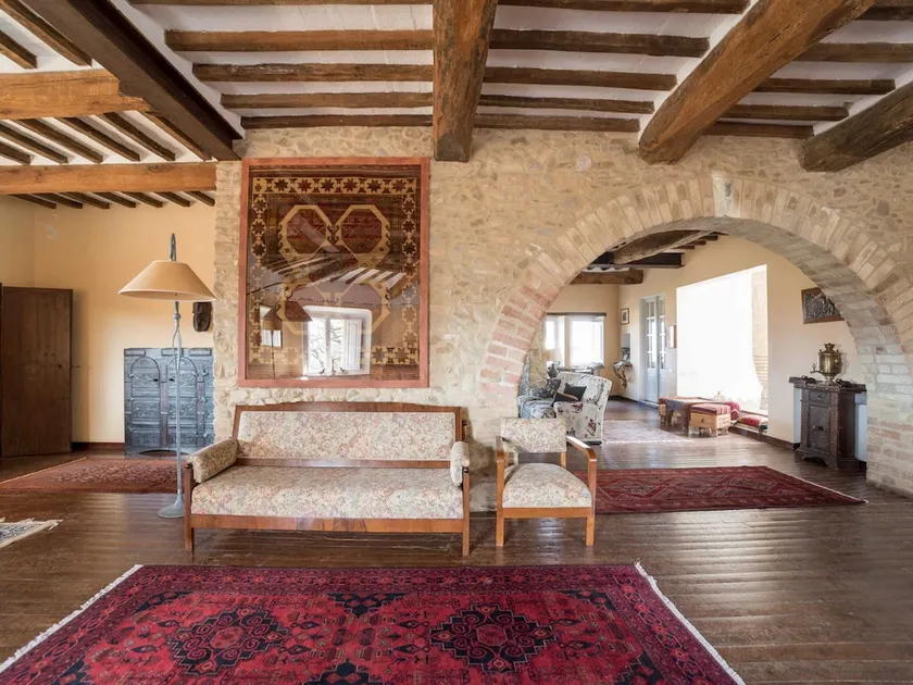 Vintage Holiday Home in Collazzone With Swimming Pool - Image 1