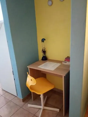 Niki's Studios - Image 1